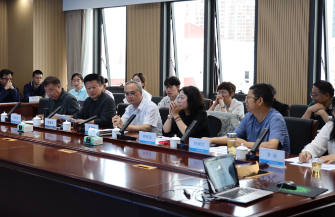 云南省保险行业协会召开会议成立人身保险专业委员会